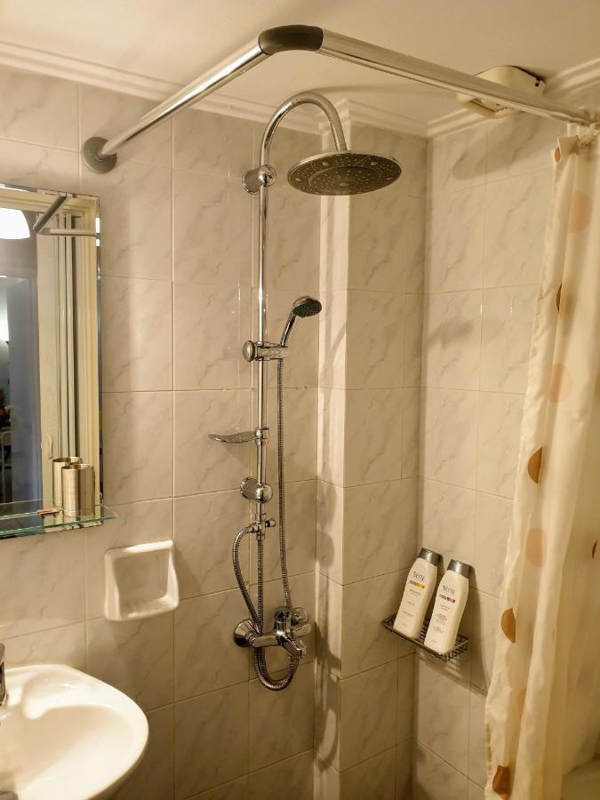 Apartment House 2 *