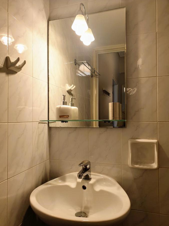Apartment House 2 *