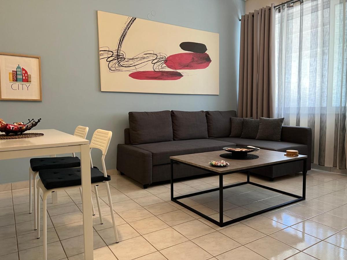 House 2 Apartment *